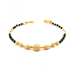 22K Gold Bracelet with black beads - Oval center