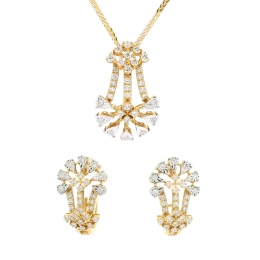 Gold Diamond Pendant Earrings Set