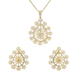 Gold Diamond Pendant Earrings Set