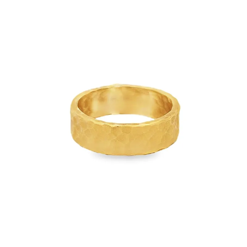 Elegant Hammered Gold Ring