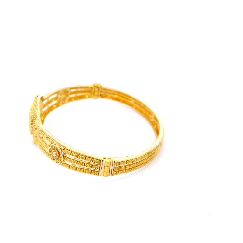 Ladies Bangle in 22K Gold Kada