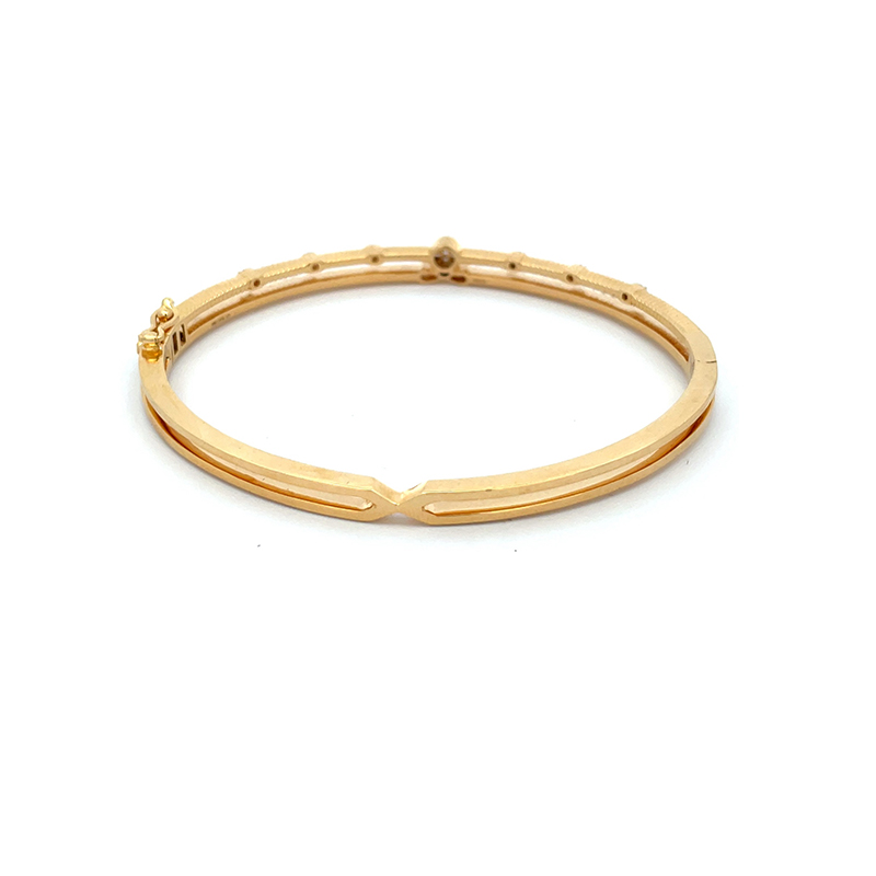 18K Gold Diamond Bangle Bracelet