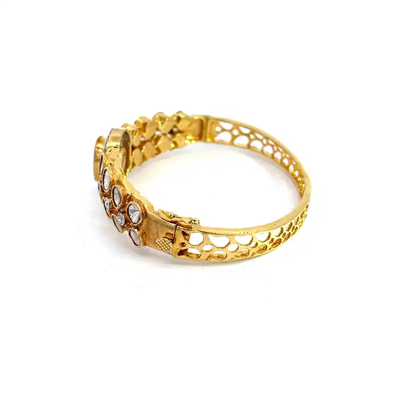 Stunning Yellow Gold bangle with uncut diamonds