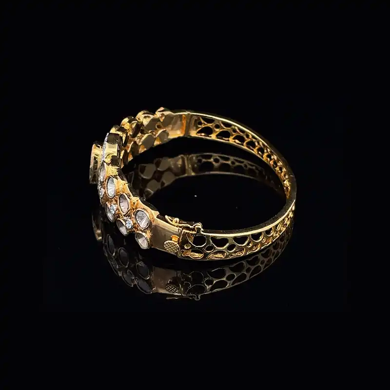 Stunning Yellow Gold bangle with uncut diamonds