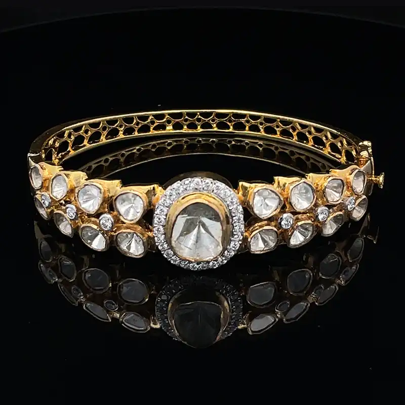 Stunning Yellow Gold bangle with uncut diamonds