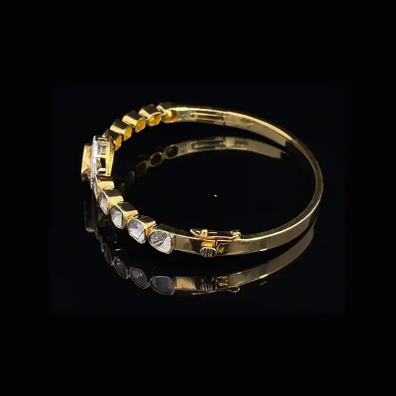 Stunning Yellow Gold bangle with uncut diamonds