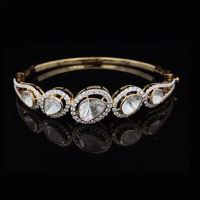 Stunning Yellow Gold bangle with uncut diamonds