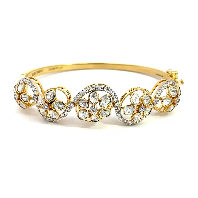 Stunning Yellow Gold bangle with uncut diamonds