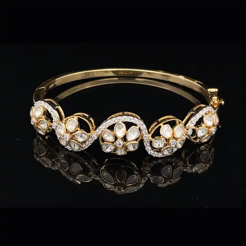 Stunning Yellow Gold bangle with uncut diamonds