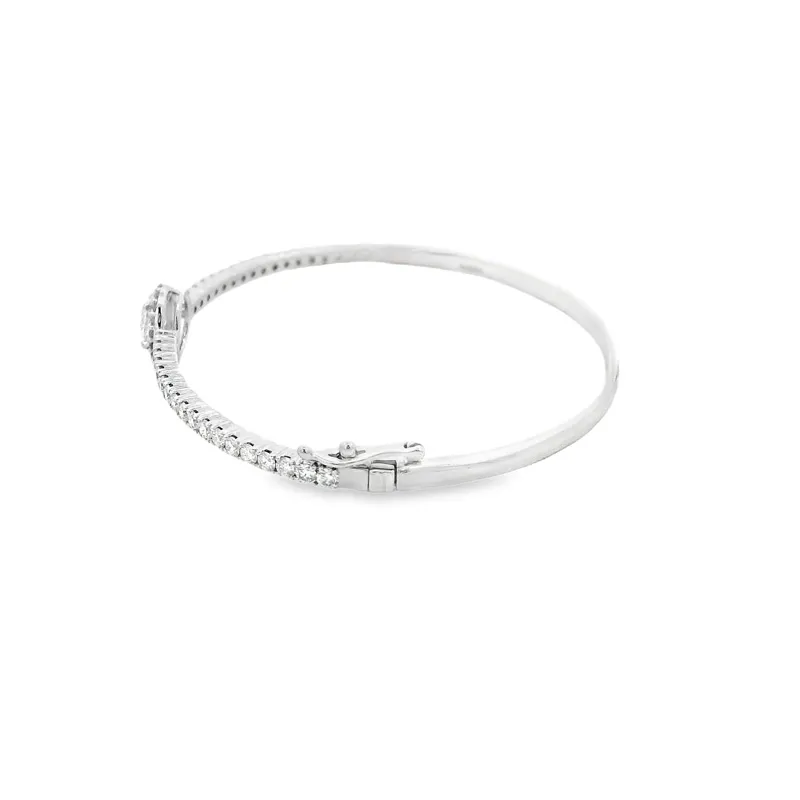 Elegant Diamond-Studded Bracelet - Oval center