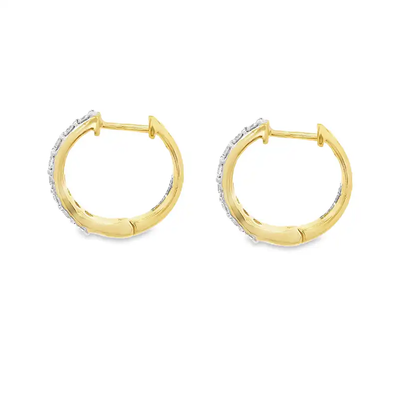 Minilalist Gold Huggie Earring