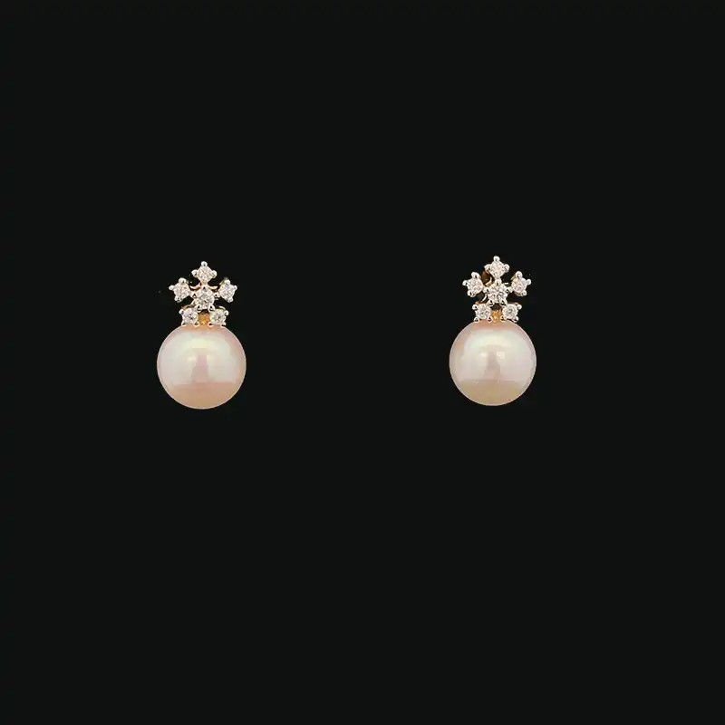 Sparkling Pearl Diamond Pendant Set