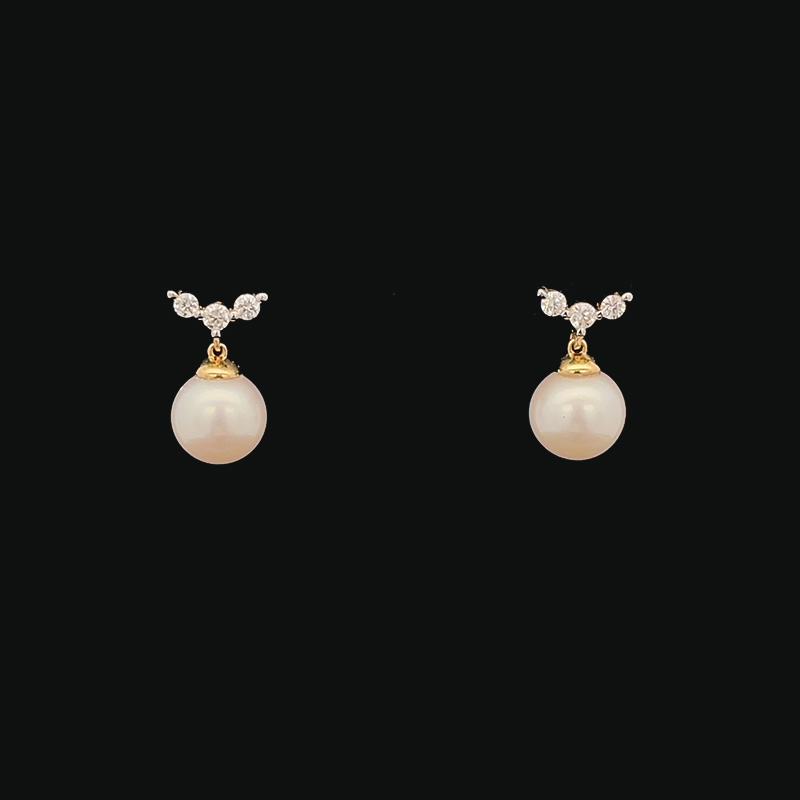 Classic Sophistication - Pearl Diamond Pendant Set