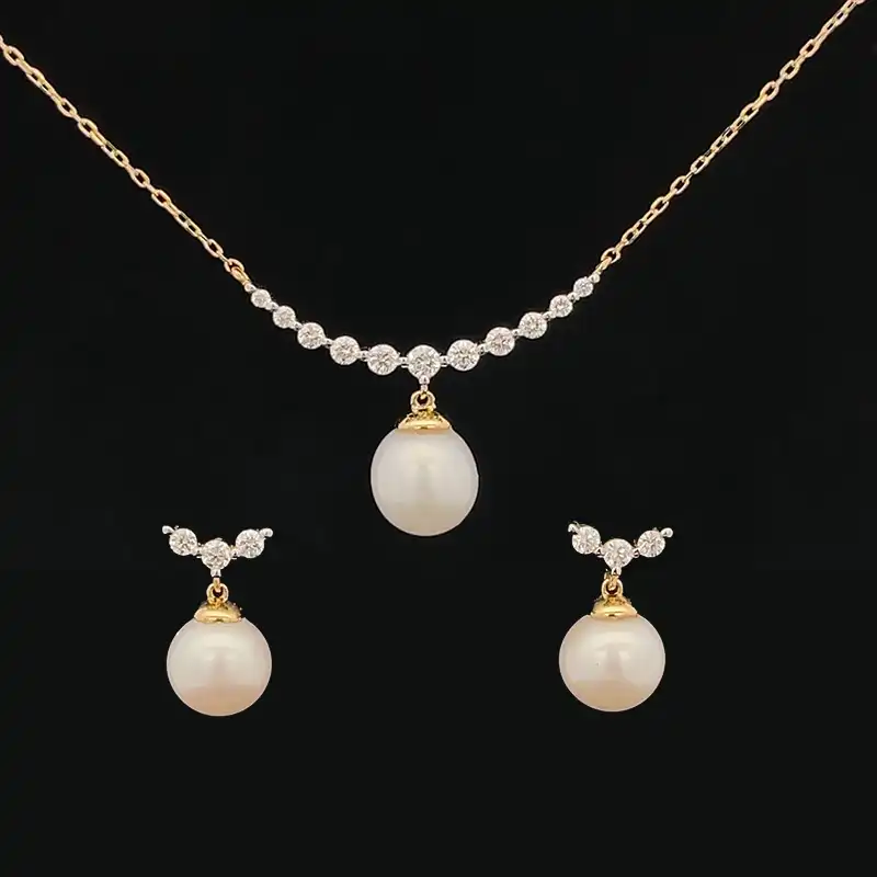 Classic Sophistication - Pearl Diamond Pendant Set