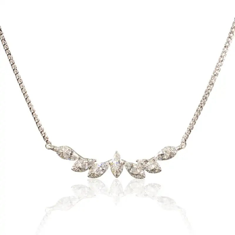 Elegant leaf motif Diamond Necklace