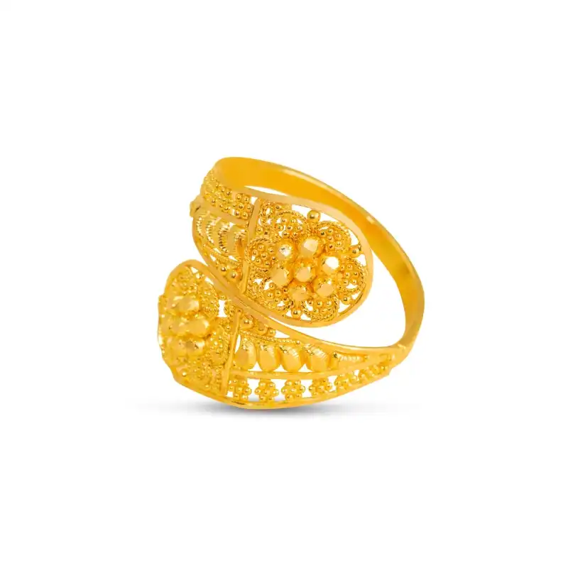 A floral renion - 22 Karat Yellow Gold Ring