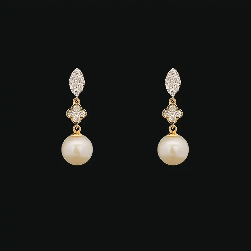 Exquisite Pearl Drop Pendant Set