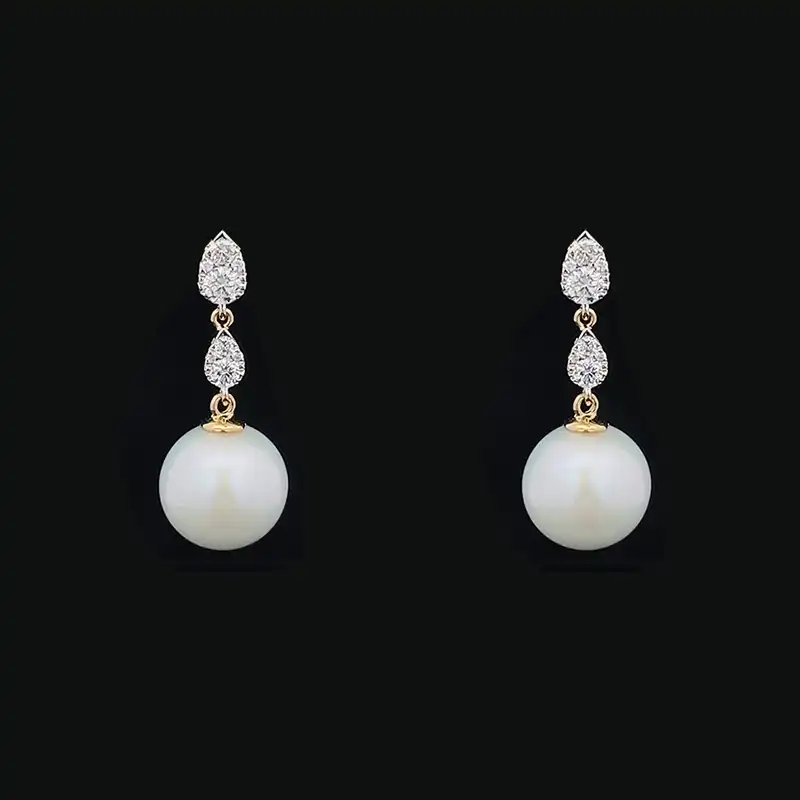 Graceful Pearl Diamond Pendant Set