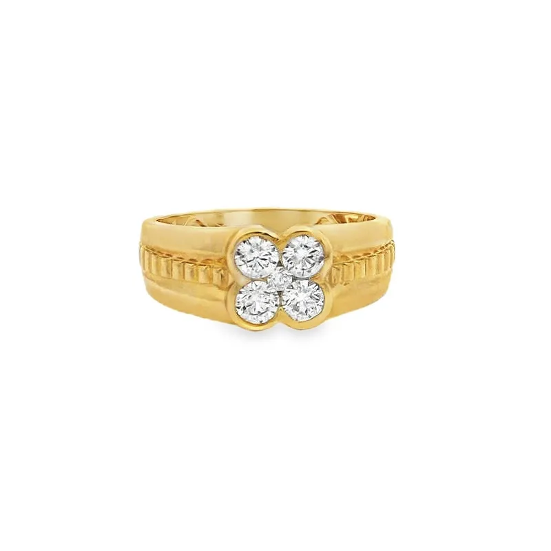 Elegant Gold Ring with Diamonds