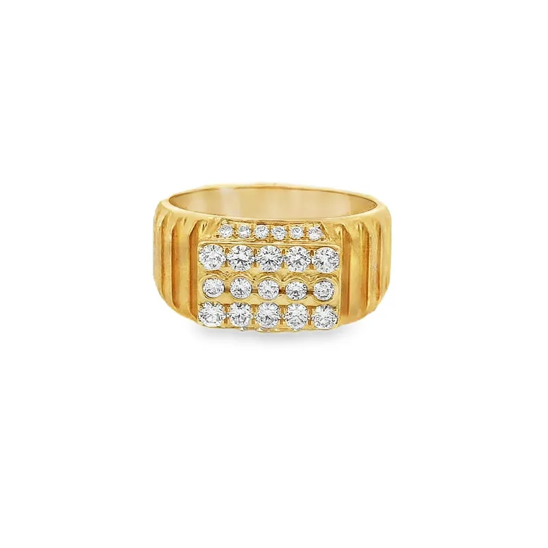 Elegant Diamond-Studded Gold Ring