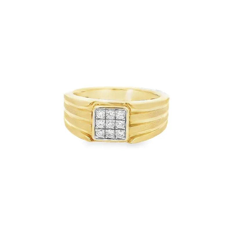 Elegant Gold Diamond Ring