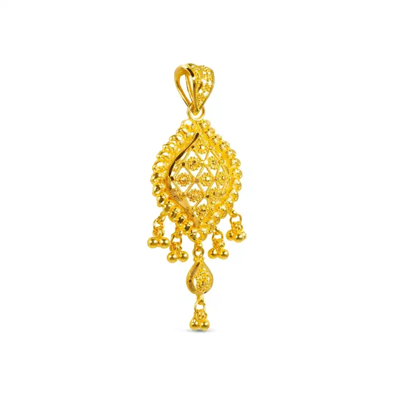 Fancy Rhombus shaped Gold Pendant Set