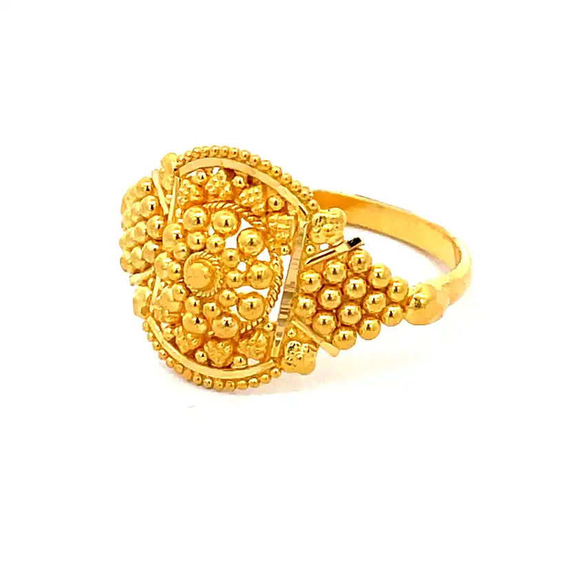 Stunning Gold Ring - 22K - size 7.25