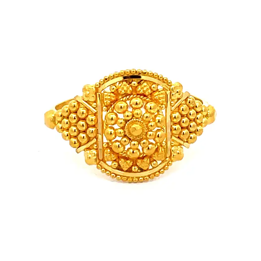 Stunning Gold Ring - 22K - size 7.25