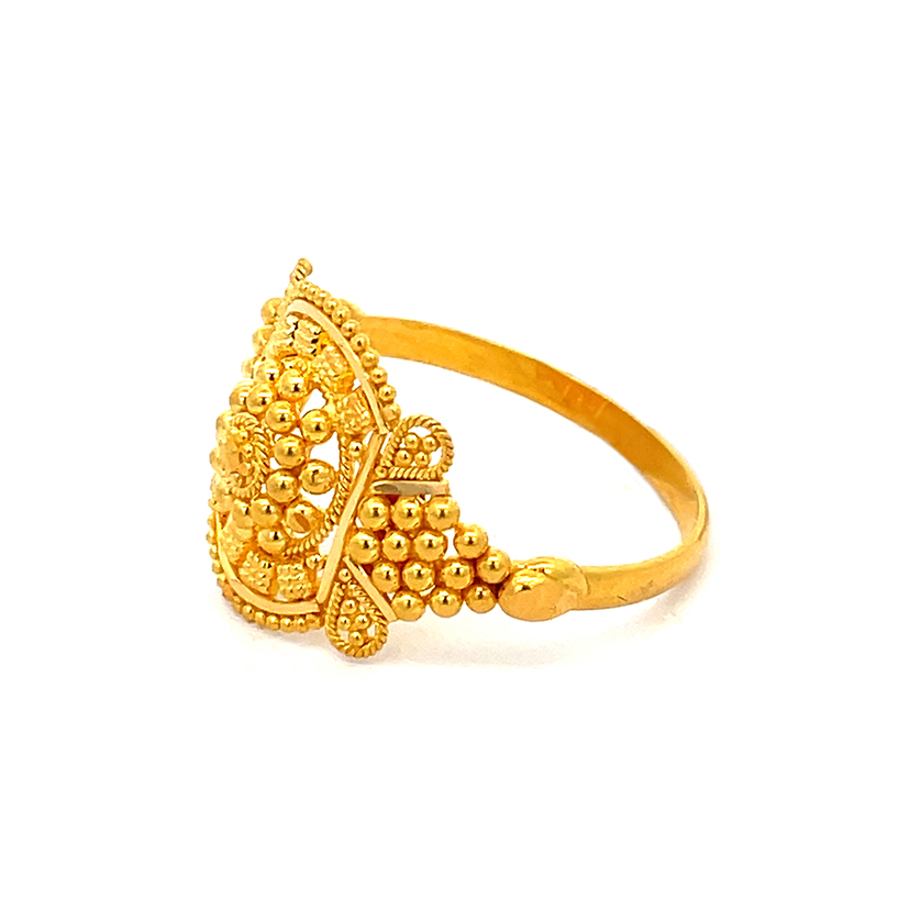 Gold Ring in Elegant Geometric design