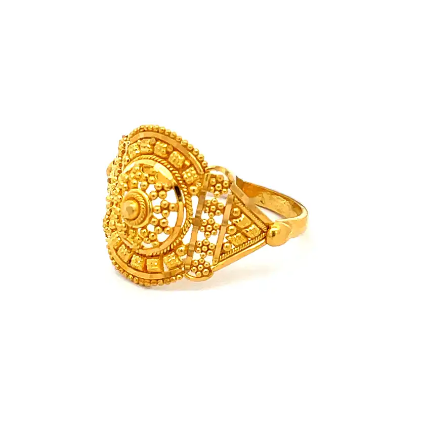 Stunning Circular Design 22K Gold Ring - size 7.75