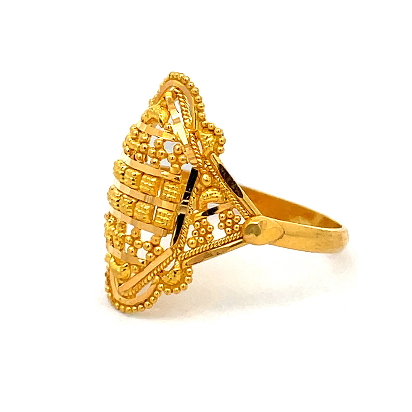 Intricate Gold Ring - 22K - size 6.75