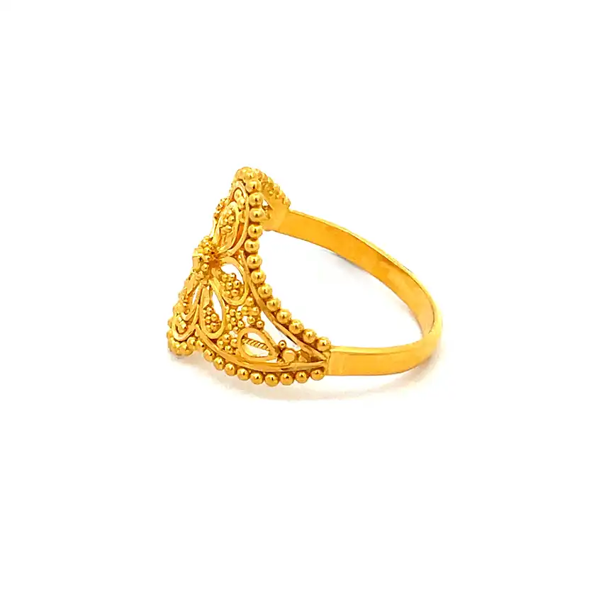 Elegant Gold Floral Ring - 22K - size 6.50