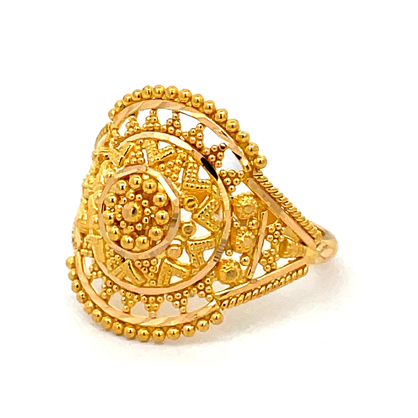 Gold Ring - 22K - size 6.75