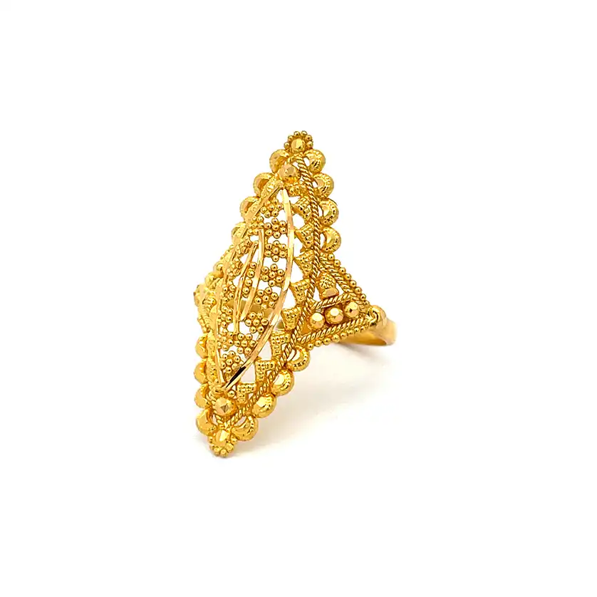 Gold Ring - 22K - size 6.25