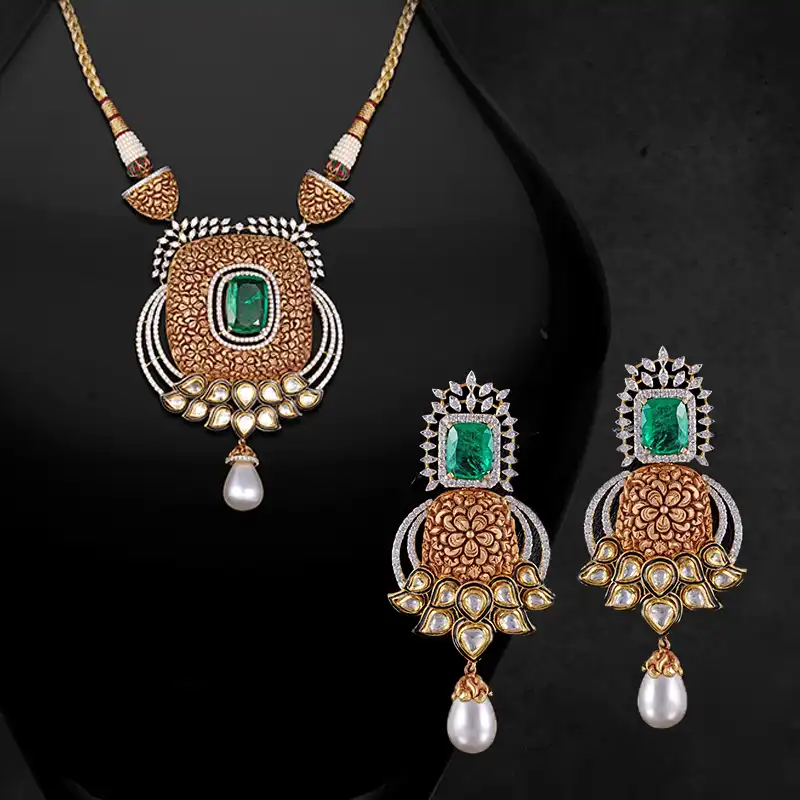 Emerald Diamond Necklace Set in 18K Gold