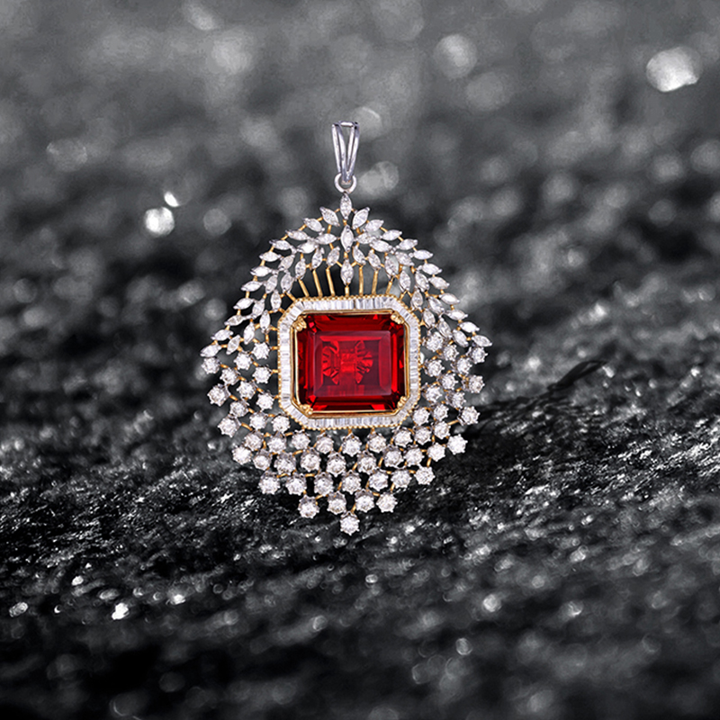 Ruby Diamond Pendant in 18K Gold