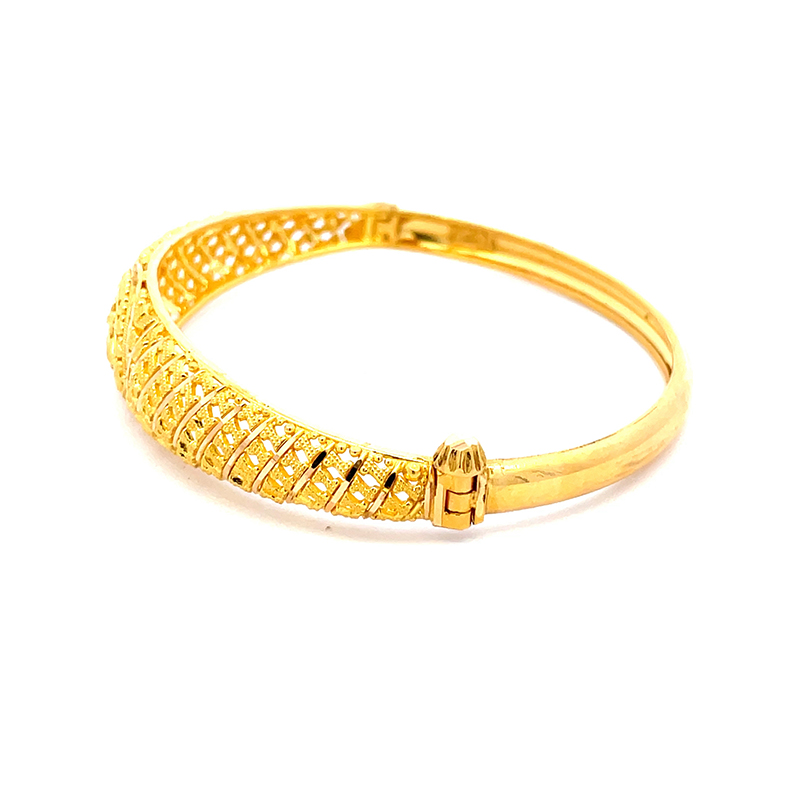 Contemporary 22K Gold Bangle Bracelet