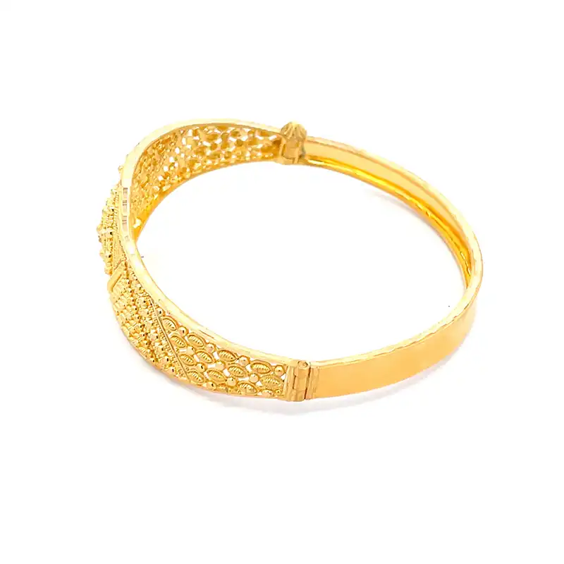 Exquisite 22K Gold Bangle Bracelet