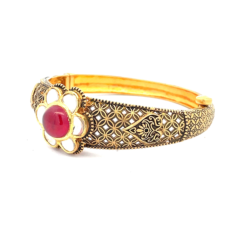 Elegant Antique Floral Gold Bangle Bracelet