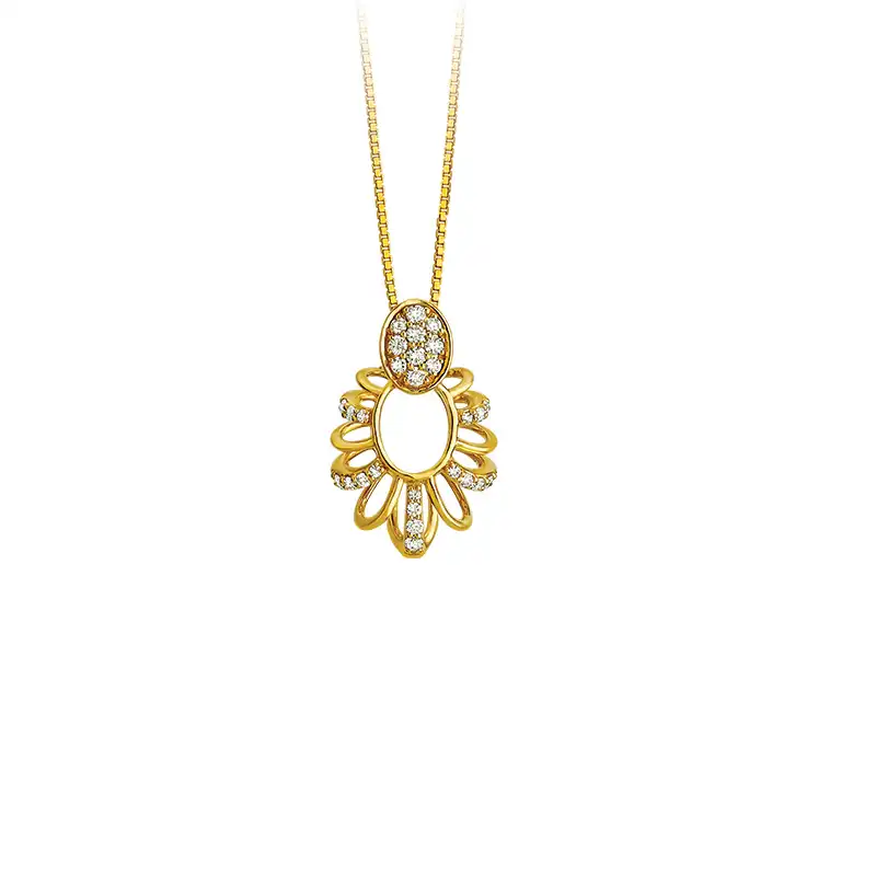 Exquisite Gold Diamond Pendant Set with chain