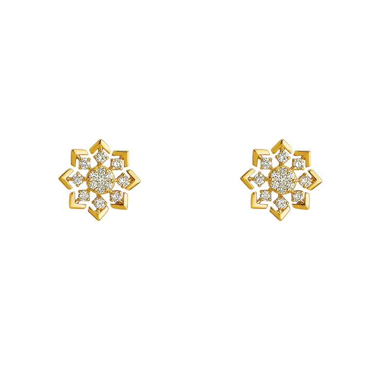 Golden Snowflake Pendant Earring Set