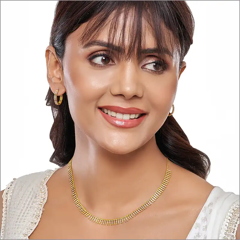 Radiant Gold Diamond Necklace Set