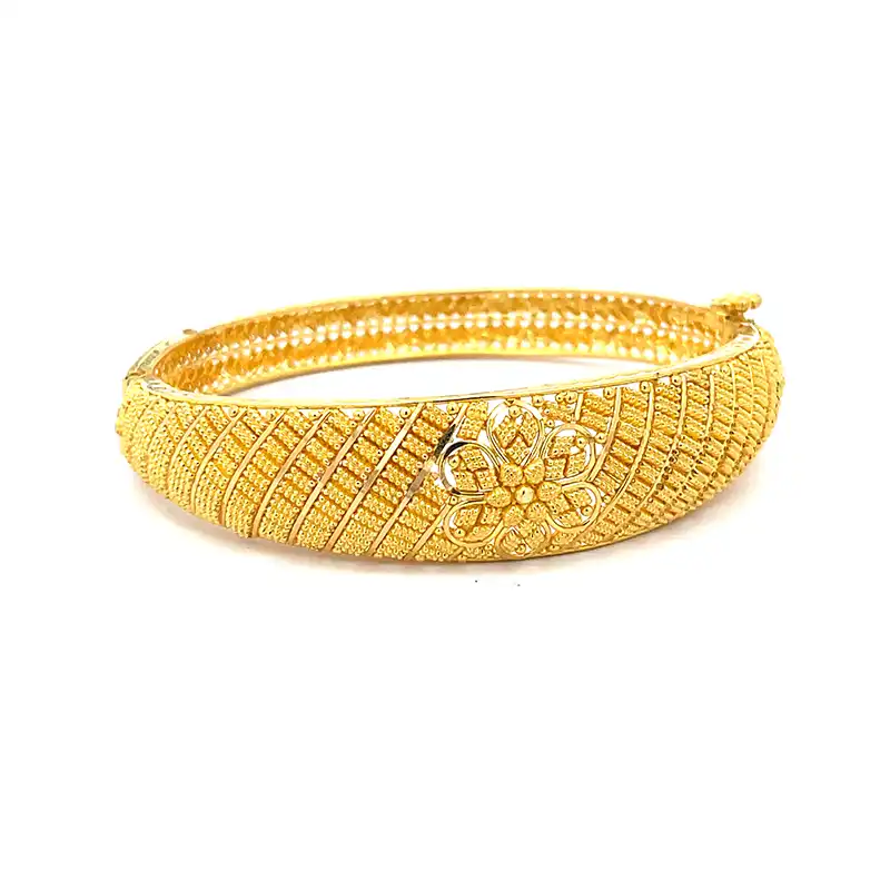 Ladies 22K Yellow Gold Kada Bangle