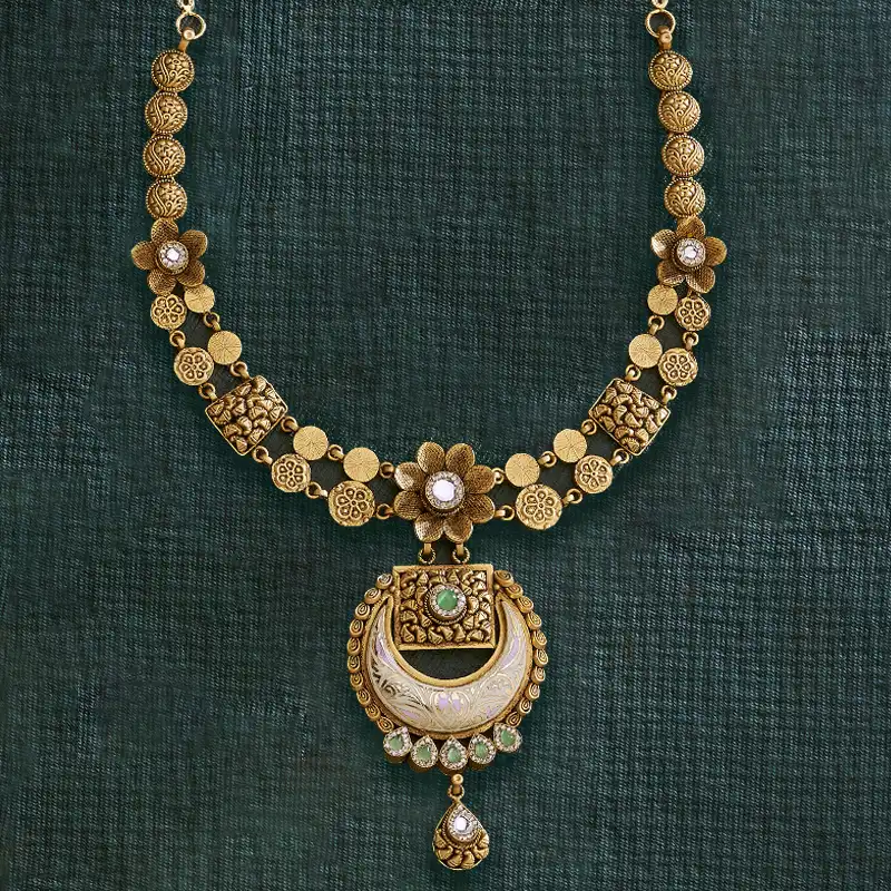 Eternal Elegance, Gold Necklace Set