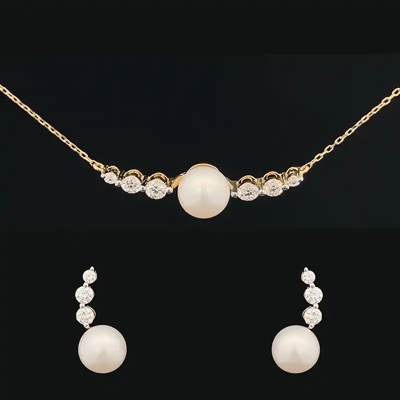 18K Gold Diamond Pearl Pendant Set