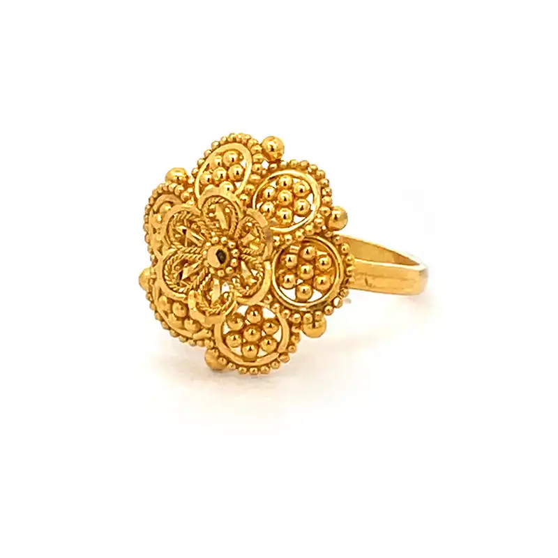 22 Karat Yellow Gold Ladies Fashion Ring