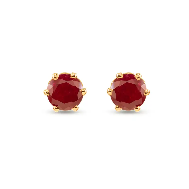 Classic round Gold Ear Studs in deep red