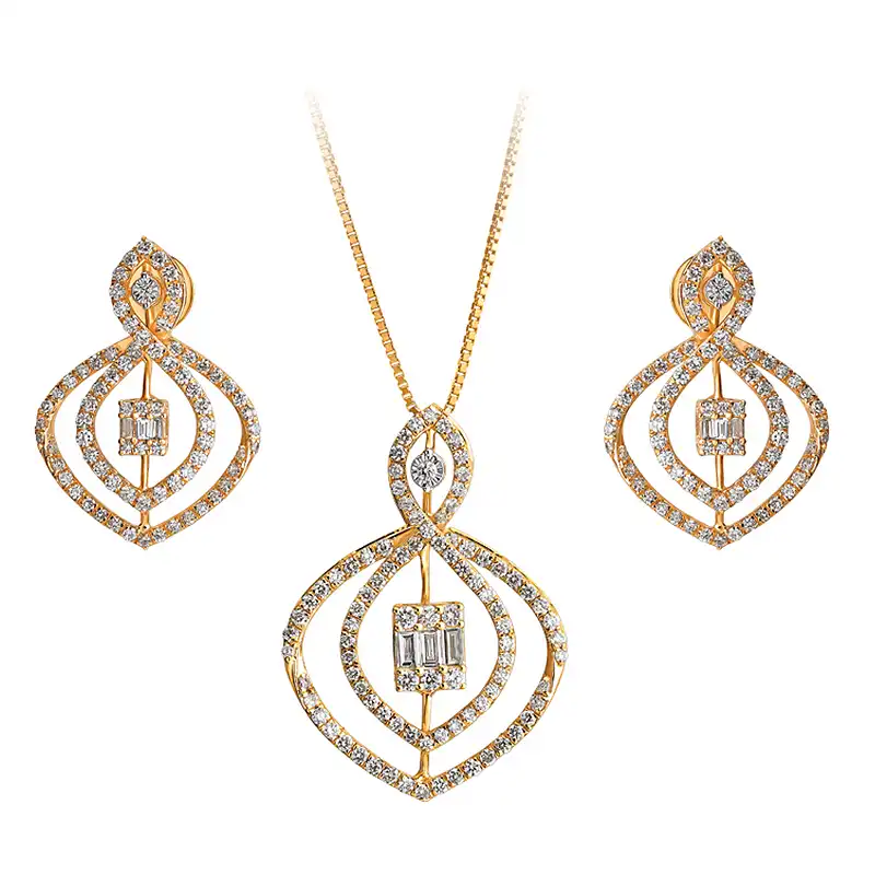 Celeste, 18K Yellow Gold Diamond Pendant Set