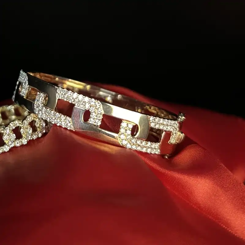 18K Rose Gold Bracelet with Diamonds