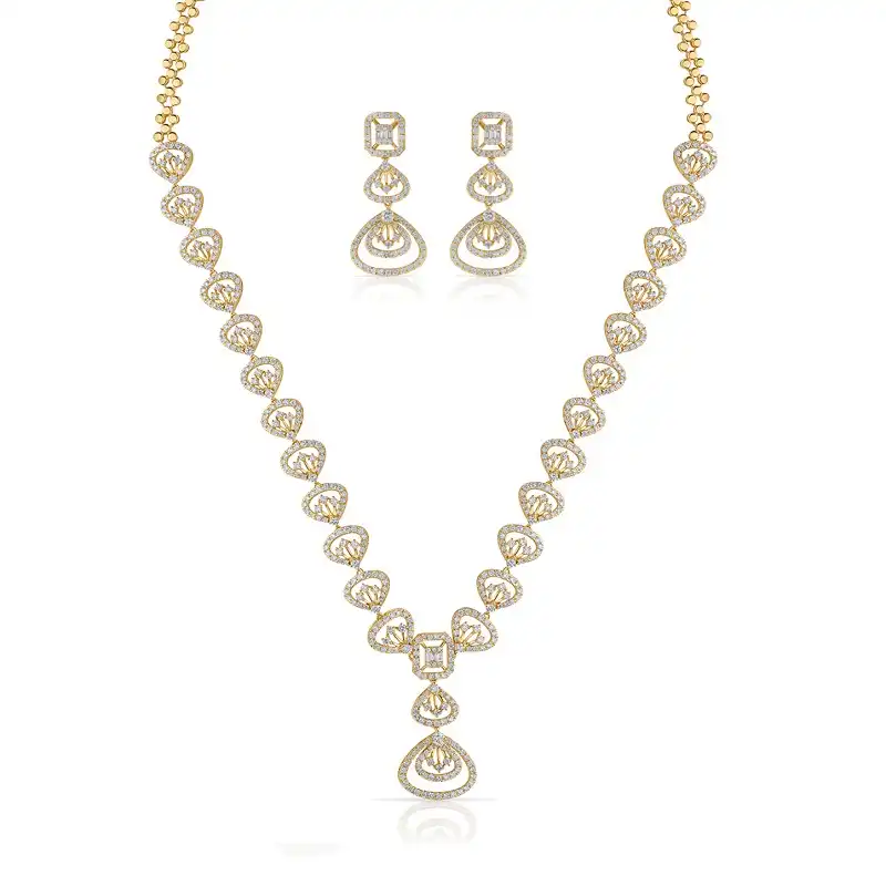 Elegant Necklace Set in Gold & Diamond